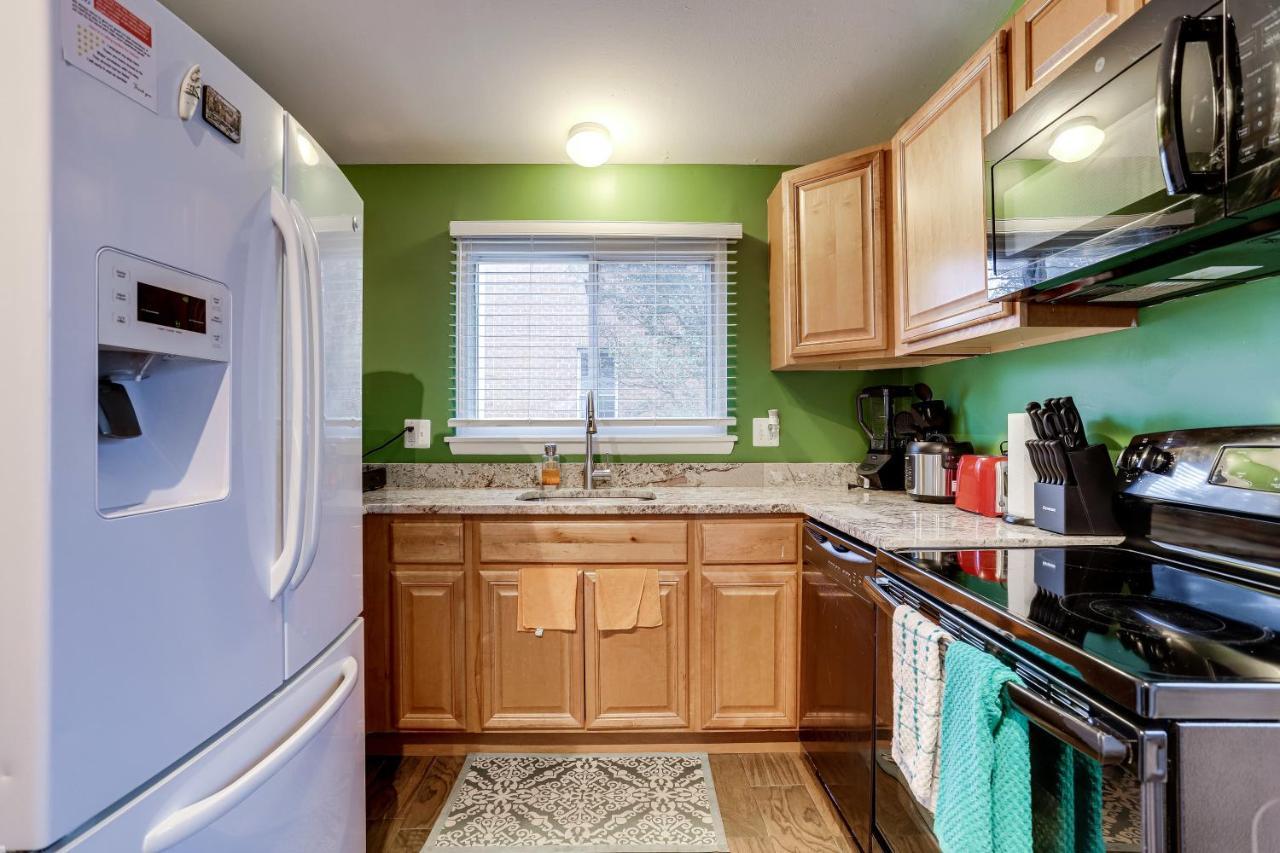 Escape To Our Cozy 3 Bed Rm 2 Bath Unit In Alexandria Va Villa Exterior photo